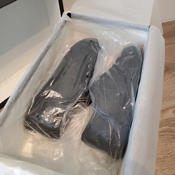 Gucci Pebbled Napa Lace-up Sneakers Size 6.5 312615 - Picture 5 of 7